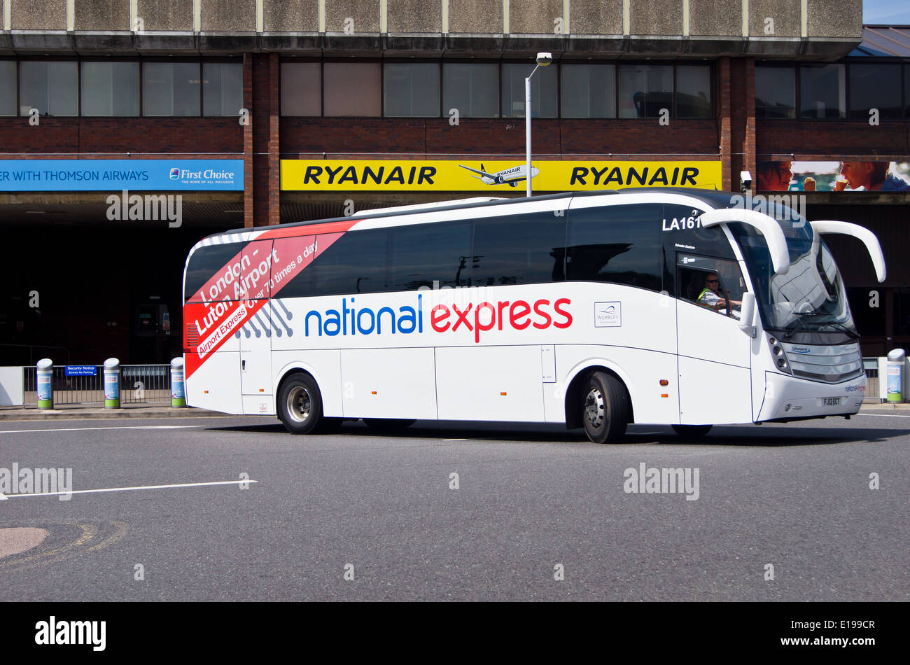 La National Express Coach a Londra Luton Foto Stock