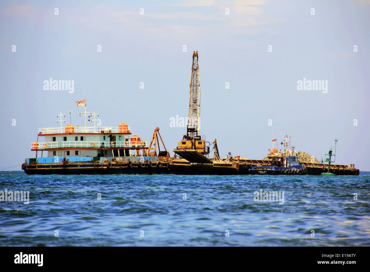 Industria mineraria offshore al mare Foto Stock