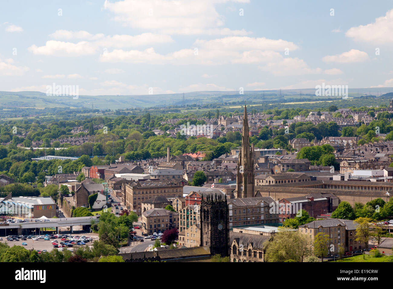 Vista della città dal ponte Godley, Halifax, West Yorkshire Foto Stock