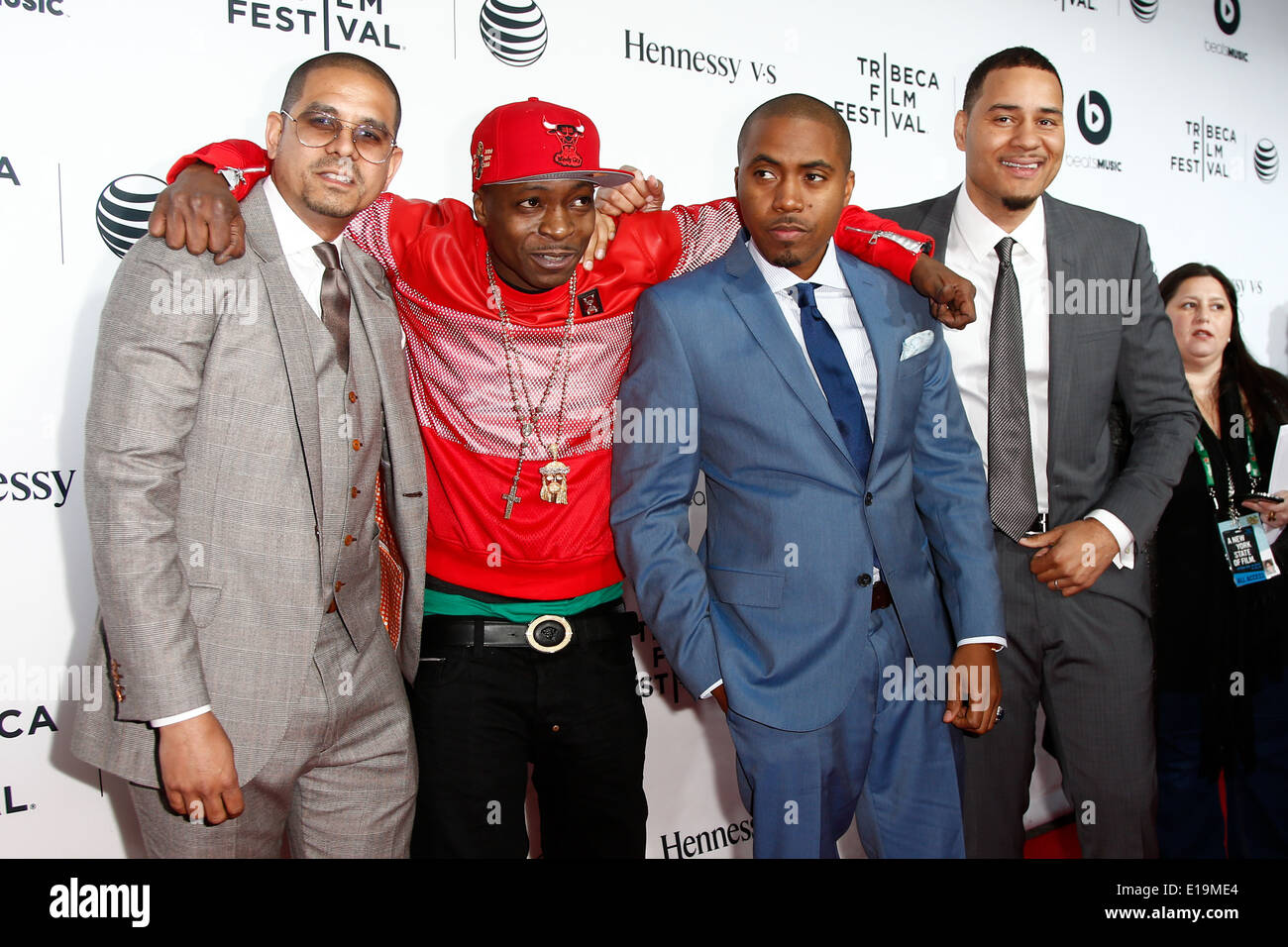 (L-R) One9, giungla, Nas e Erik Parker frequentare la prima mondiale di "il tempo è Illmatic' al 2014 Tribeca Film Festival. Foto Stock
