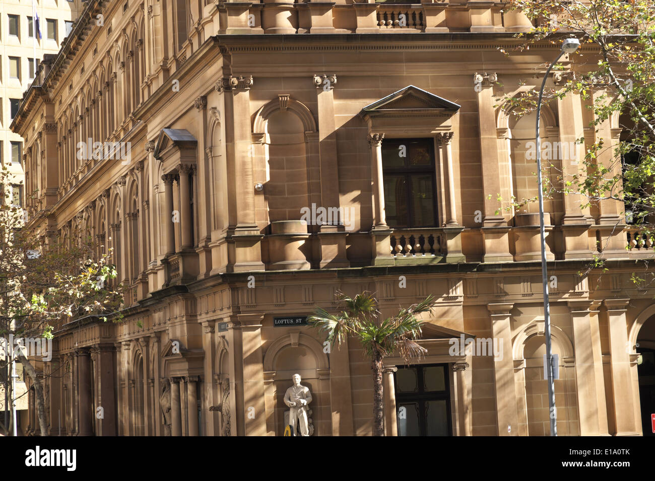 Storico edificio in arenaria nel centro di Sydney, ora sede del Dipartimento di Pianificazione,l'australia Foto Stock