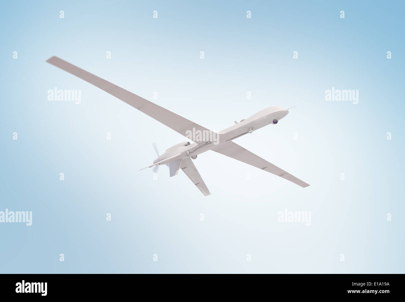Un drone senza pilota durante una missione di ricognizione Foto Stock