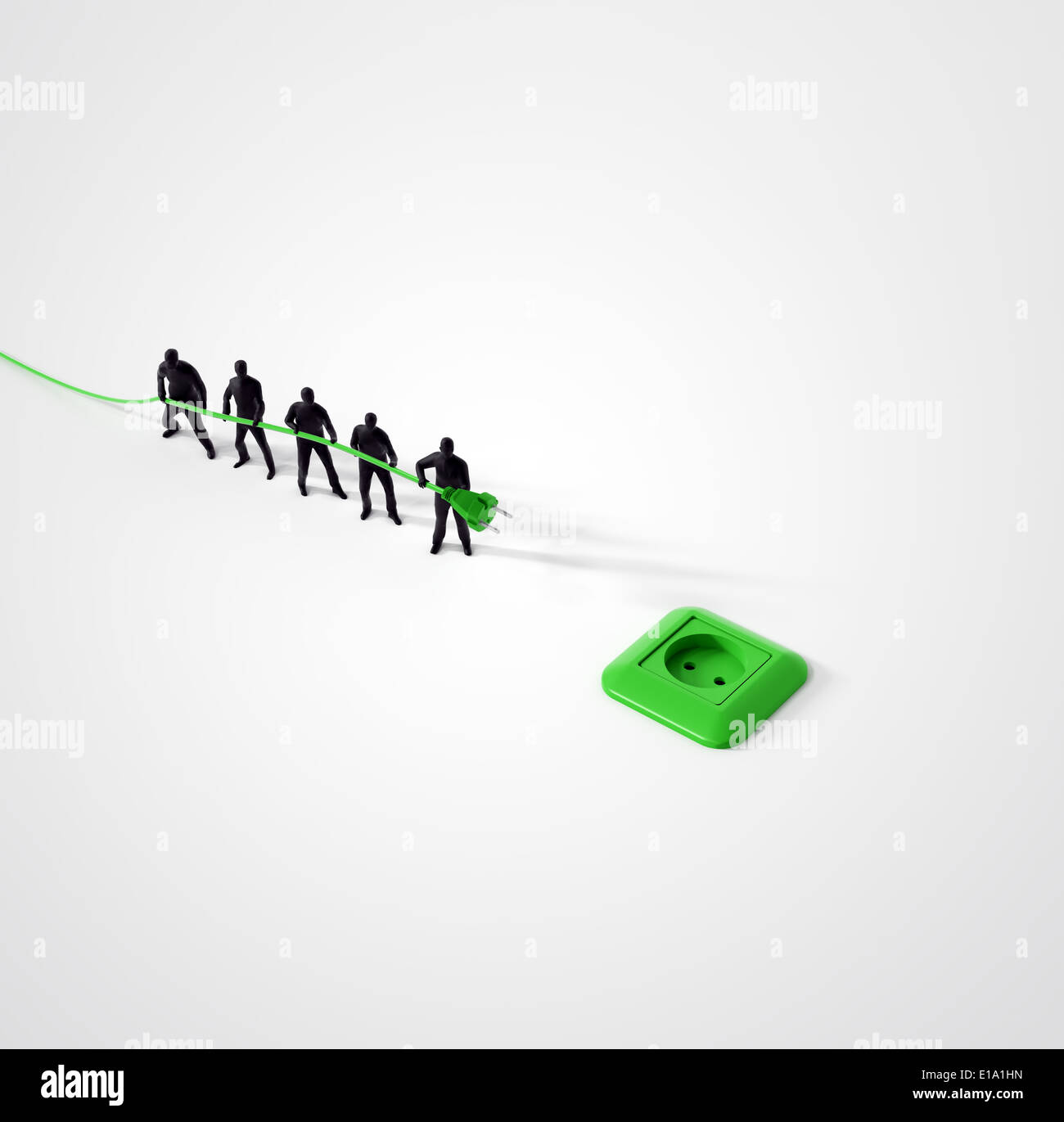 Piccolo popolo cercando di collegare un cavo di alimentazione - team concetto di lavoro Foto Stock