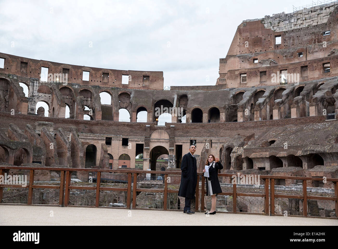 Il Presidente Usa Barack Obama tours il Colosseo con Barbara Nazzaro, Direttore Tecnico & architetto del Colosseo 27 marzo 2014 a Roma, Italia. Foto Stock