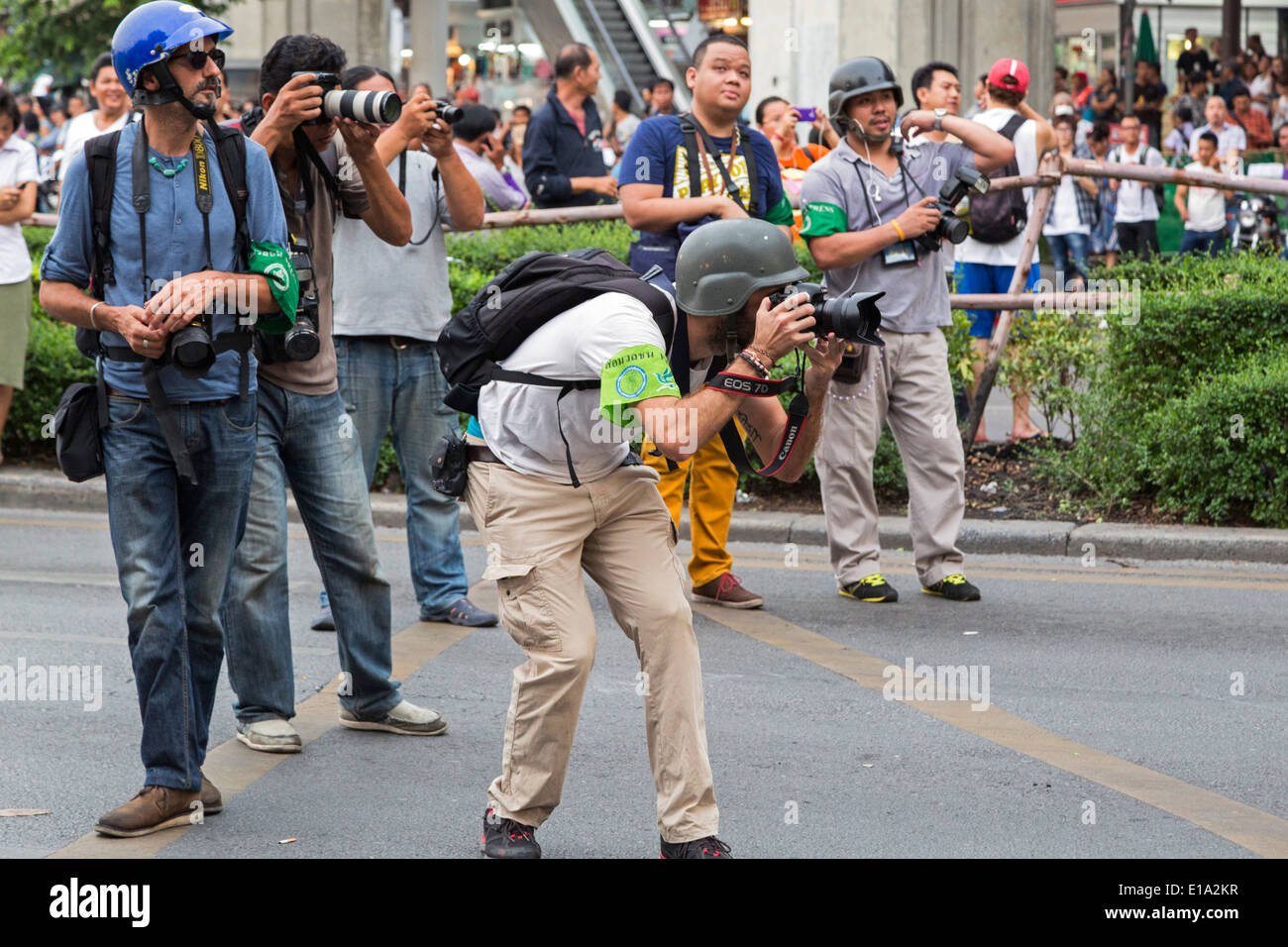Fotografi all anti colpo di dimostrazione, Bangkok, Thailandia Foto Stock