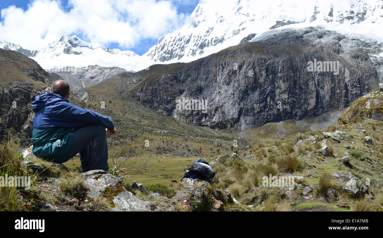 Trekking nel Parco Nazionale del Huascaran, parte del Perù Cordillera Blanca. Foto Stock