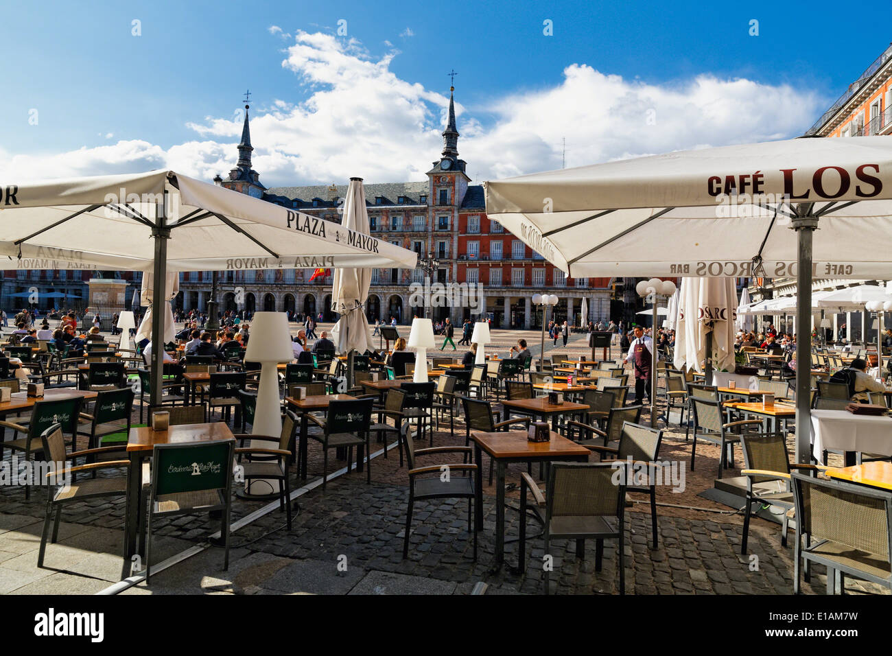 Caffetteria all'aperto sulla Plaza Mayor, Madrid, Spagna Foto Stock