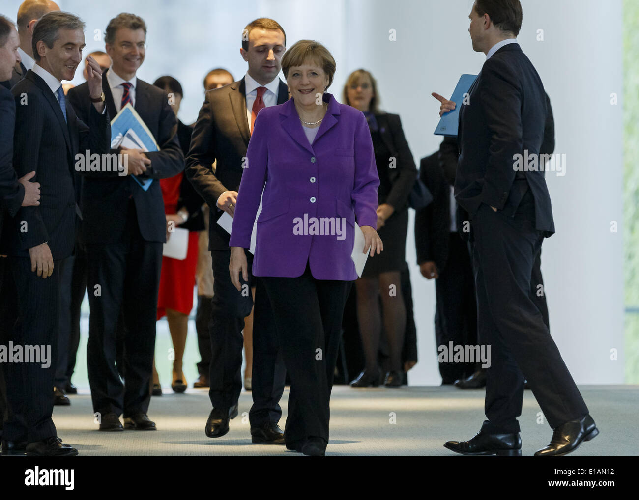 Berlino, Germania. 28 Maggio, 2014. Il Cancelliere Merkel si compiace Irakli Garibashvili, Primo Ministro della Georgia, Iurie Leanca, Primo ministro della Moldova e Arseniy Yatsenyuk Petrovych, Primo Ministro dell'Ucraina, presso la cancelleria federale della Repubblica federale di Germania il 28 maggio 2014 a Berlino, Germania./Immagine: Iurie Leanca, Primo ministro della Moldova, Irakli Garibashvili, Primo Ministro della Georgia, il Cancelliere tedesco Angela Merkel e Arseniy Yatsenyuk Petrovych, Primo Ministro dell'Ucraina. Credito: Reynaldo Paganelli/NurPhoto/ZUMAPRESS.com/Alamy Live News Foto Stock