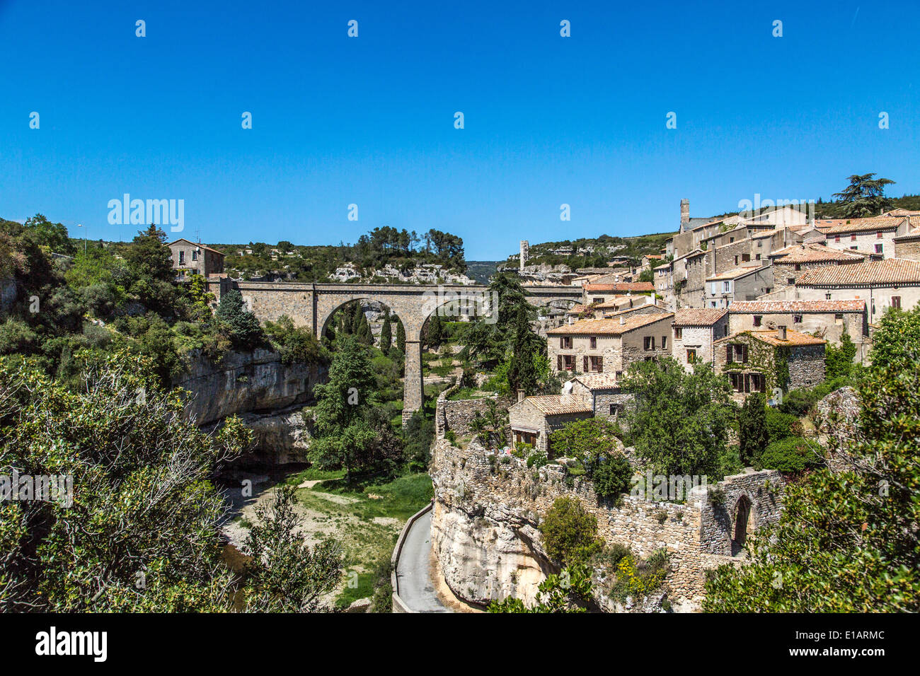 Vista del villaggio storico di Minerve, Languedoc-Roussillon, Francia Foto Stock