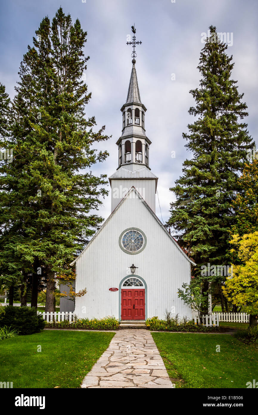 Il San Bernardo Chiesa cappella a Mont-Tremblant ski village, Quebec, Canada. Foto Stock