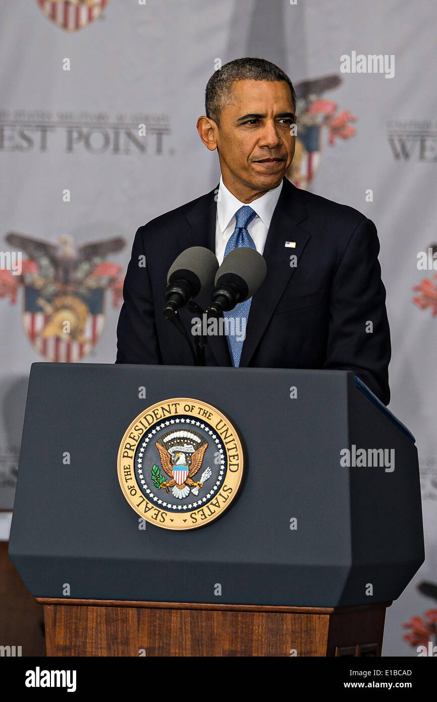 Il Presidente Usa Barack Obama dà inizio indirizzo alla cerimonia di laurea presso l'U.S. Accademia militare Maggio 28, 2014 a West Point, New York. Foto Stock