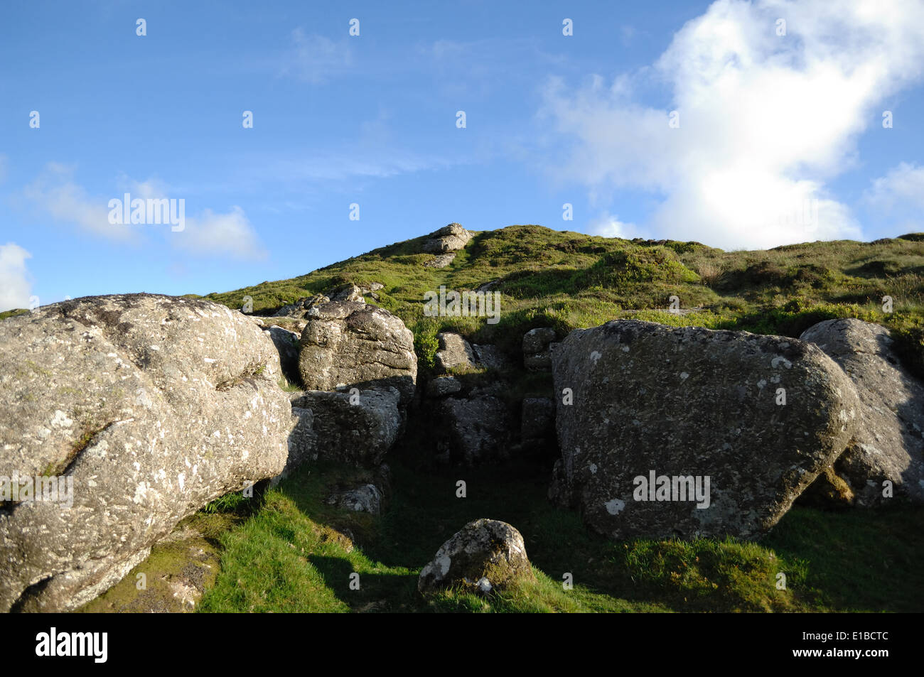 È possibile visualizzare fino a Tor verso il cielo Foto Stock