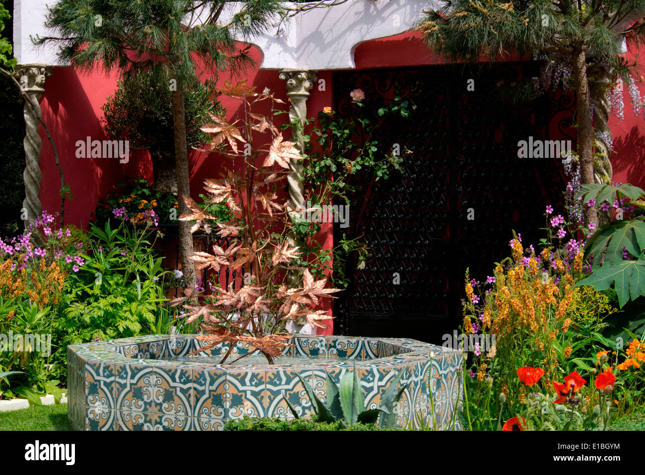 Il 75 Anni di giardini sul tetto in Kensington Garden un giardino artigianale al Chelsea Flower Show 2014, London, Regno Unito Foto Stock