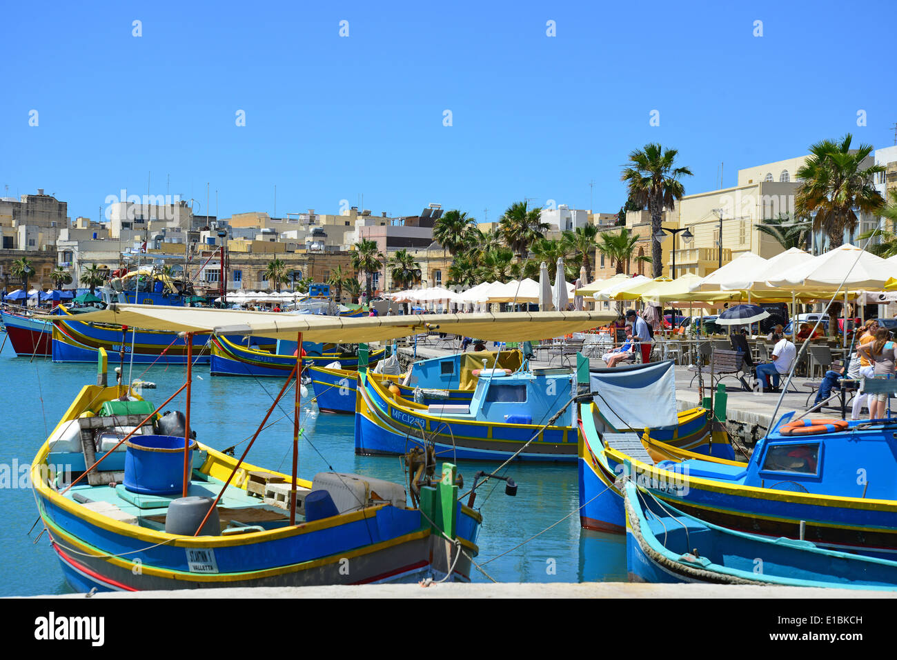 Luzzu barche nel porto di Marsaxlokk, Marsaxlokk, Sud distretto orientale, Malta Xlokk Regione, Repubblica di Malta Foto Stock