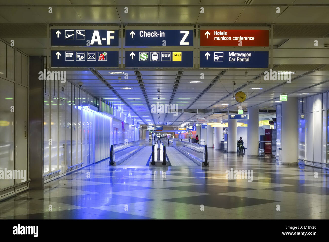 Laufband am terminale 1, Flughafen München, Bayern, Deutschland, Europa Foto Stock