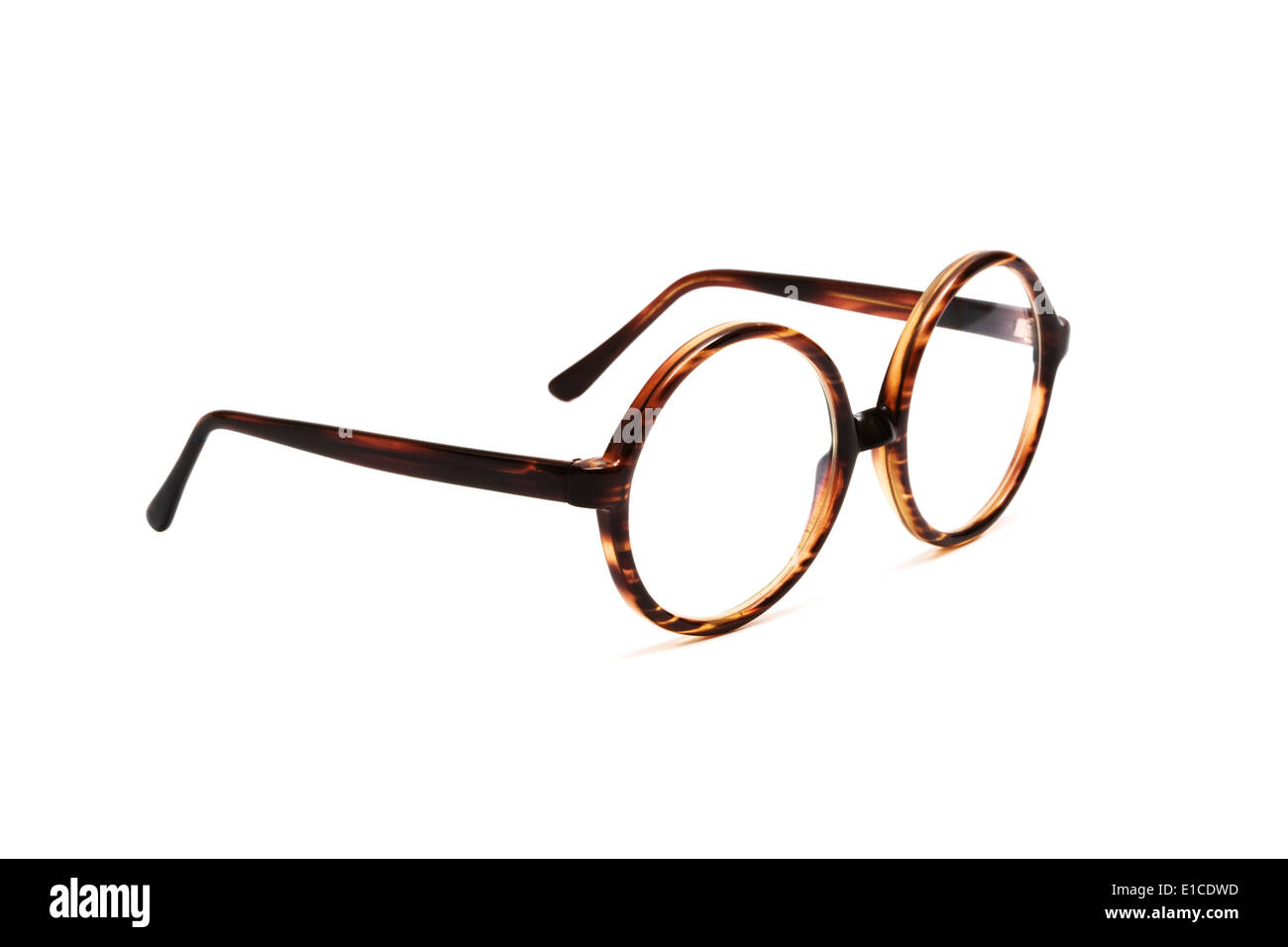 Nuova e moderna occhiali su sfondo bianco Foto Stock