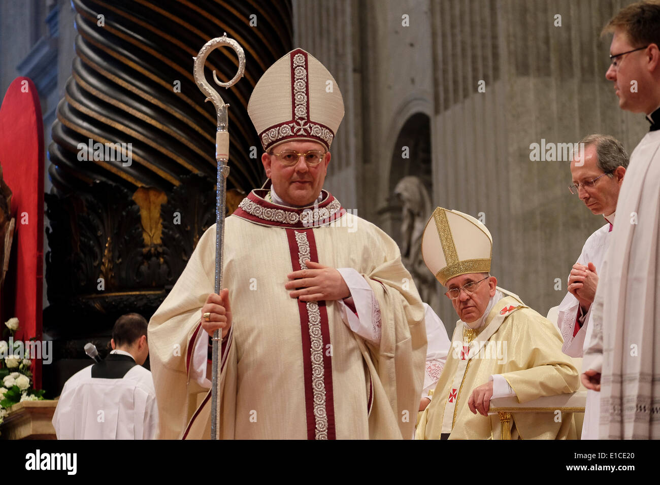 Città del Vaticano. Il 30 maggio 2014. Papa Francesco - Ordinazione episcopale SE Fabio Fabene, Segretario del Sinodo dei Vescovi - Credit: Davvero Facile Star/Alamy Live News Foto Stock