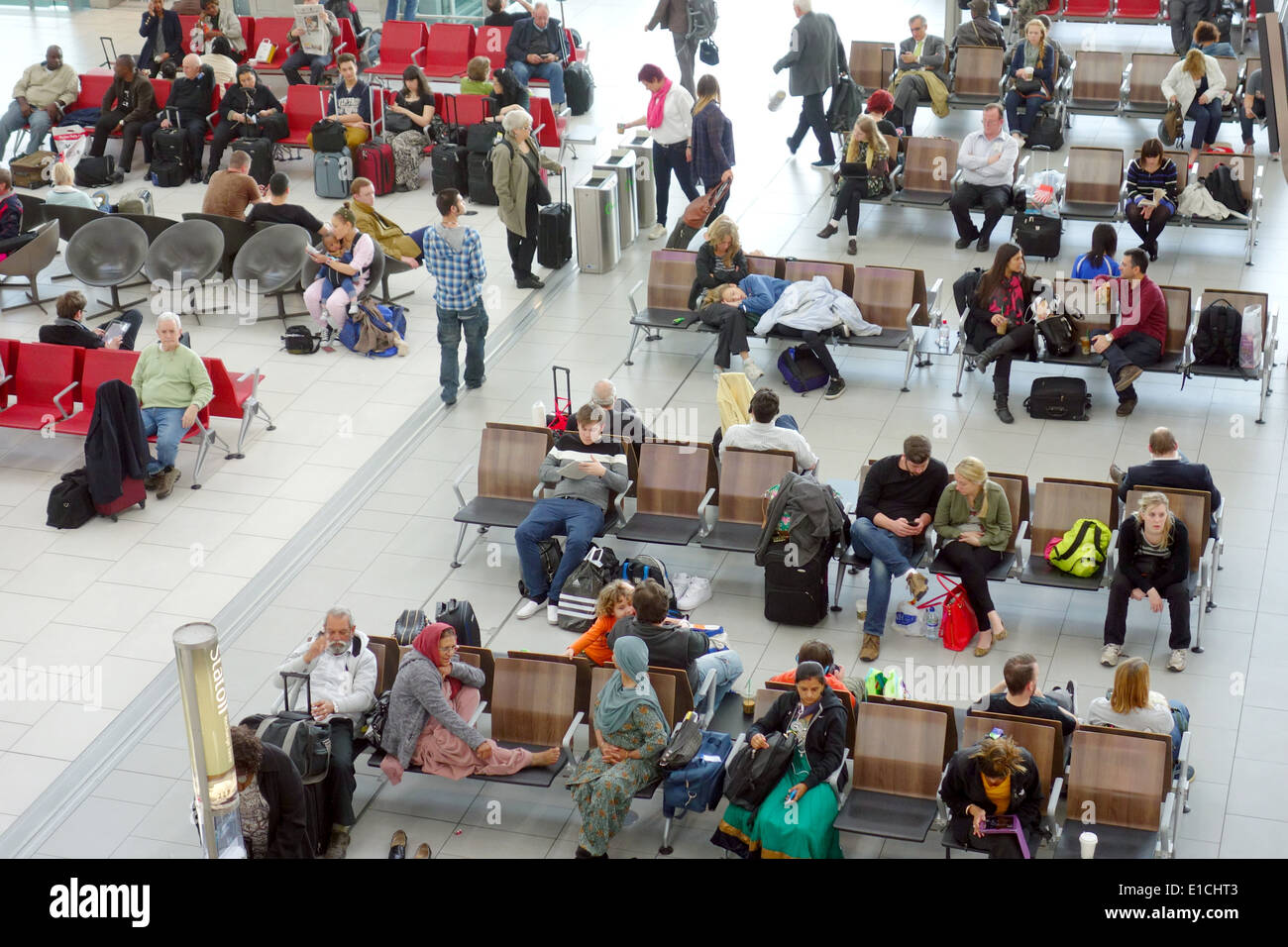 London Heathrow Airport area di attesa di un terminale a Londra, Regno Unito Foto Stock