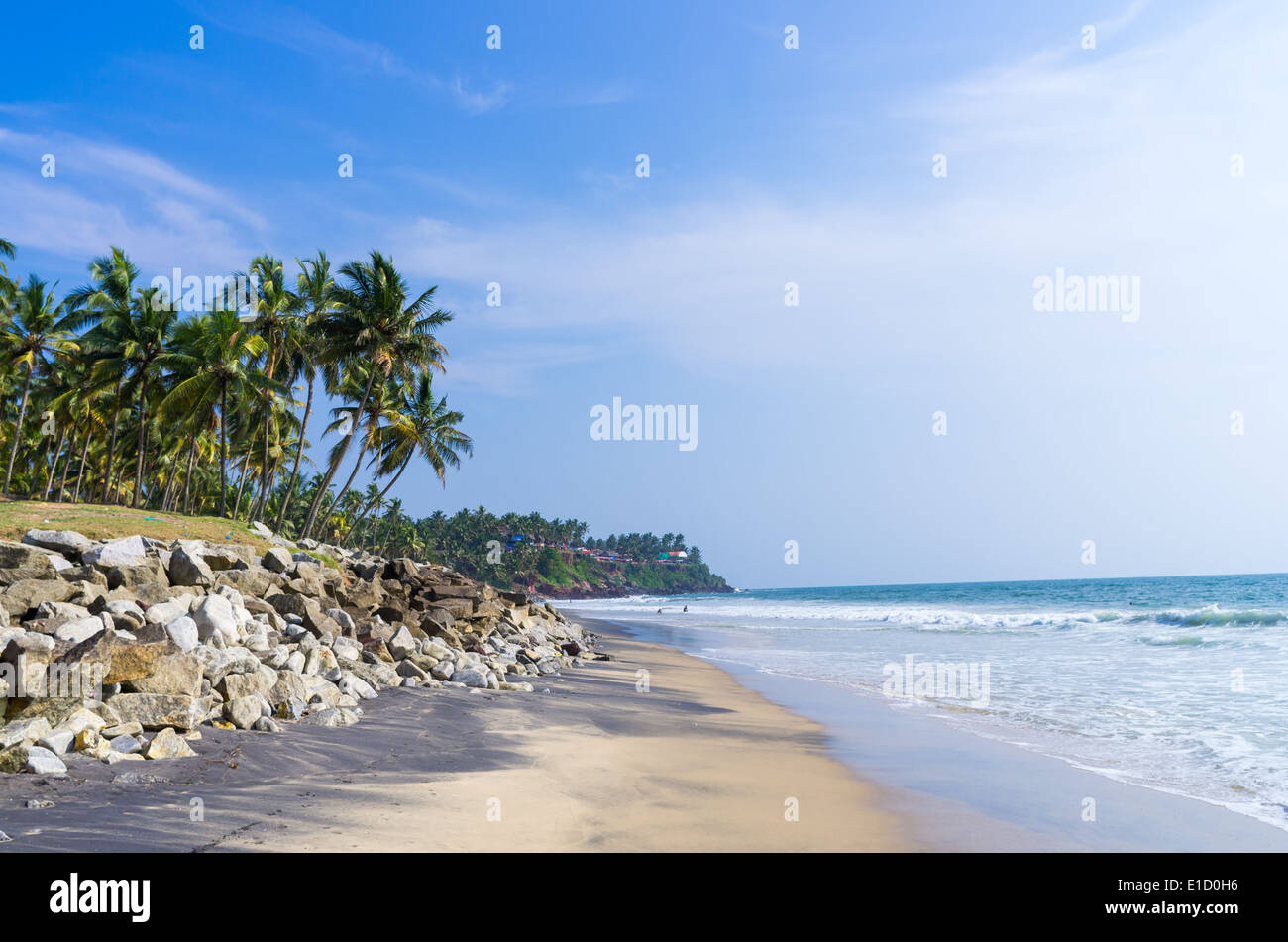 Incredibili spiagge indiano, spiaggia nera, Varkala. Il Kerala, India. Foto Stock