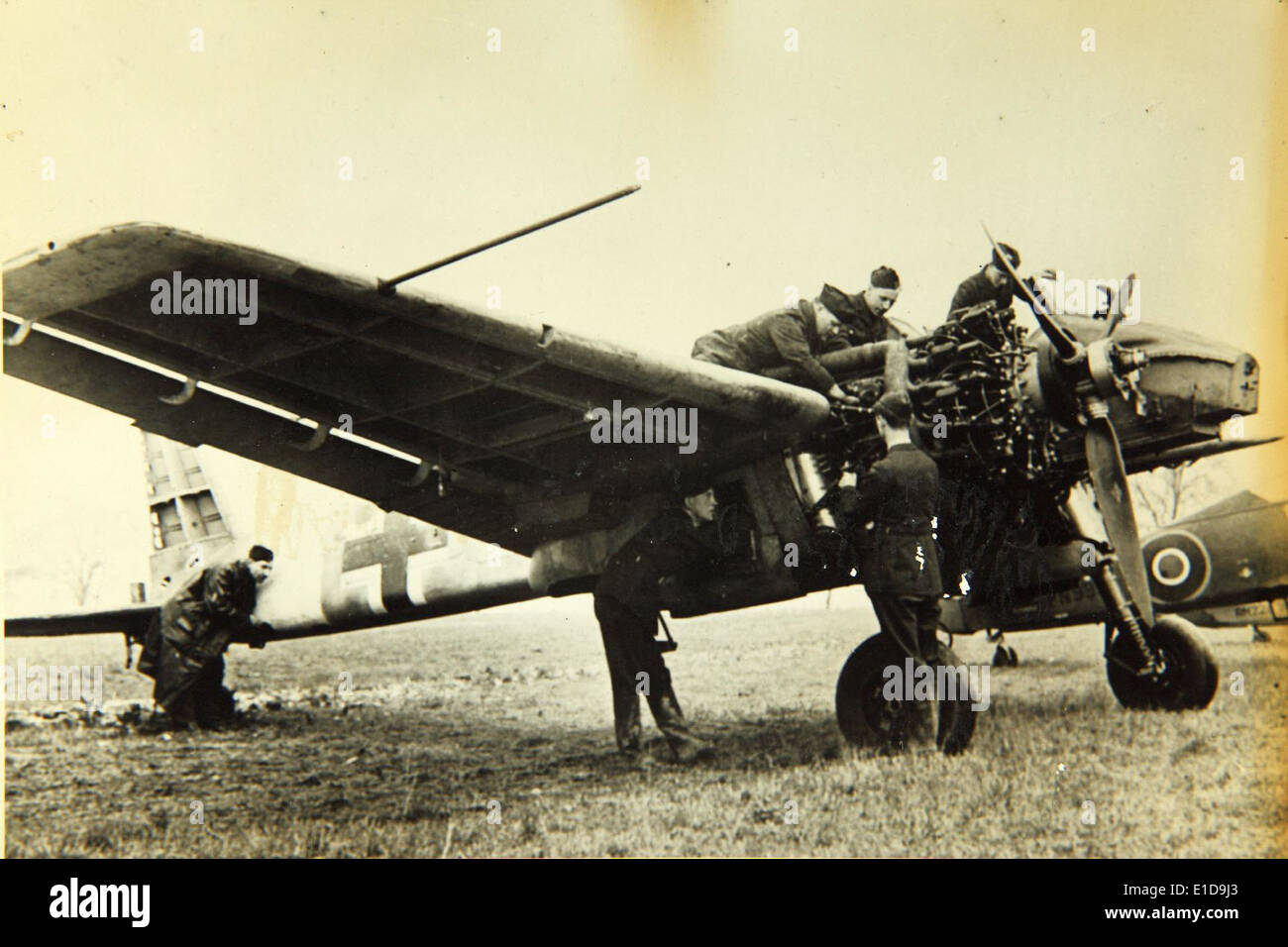 L'Henschel HS 129 era un aereo da attacco al suolo tedesco utilizzato durante la seconda guerra mondiale. Era stato progettato per combattere l'armatura sovietica con il suo potente armamento, incluso un cannone da 75 mm, ed era utilizzato principalmente sul fronte orientale. Foto Stock