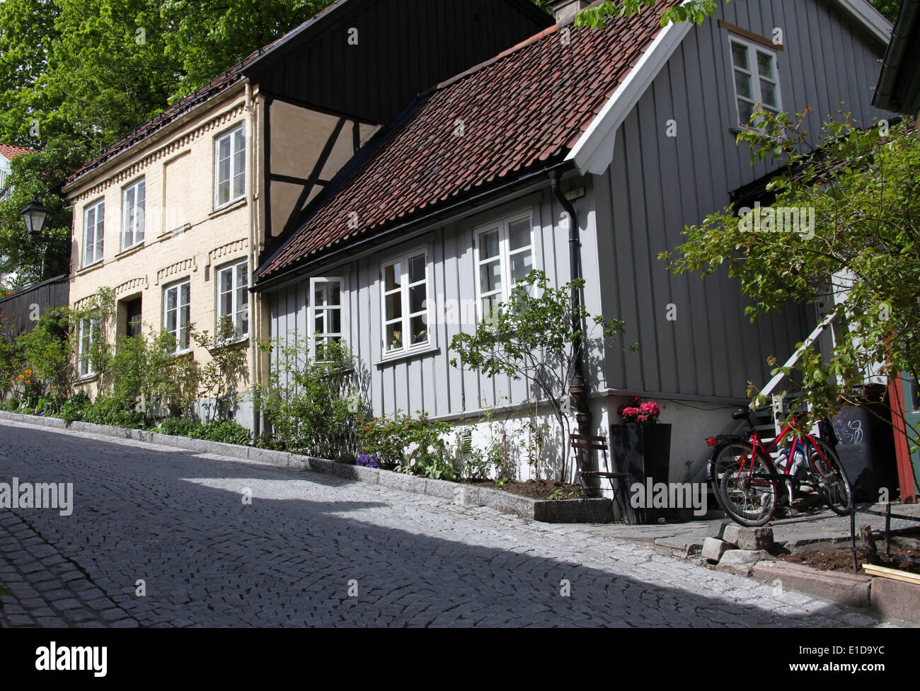 Vecchie case in legno nel quartiere Damstredet di Oslo Foto Stock