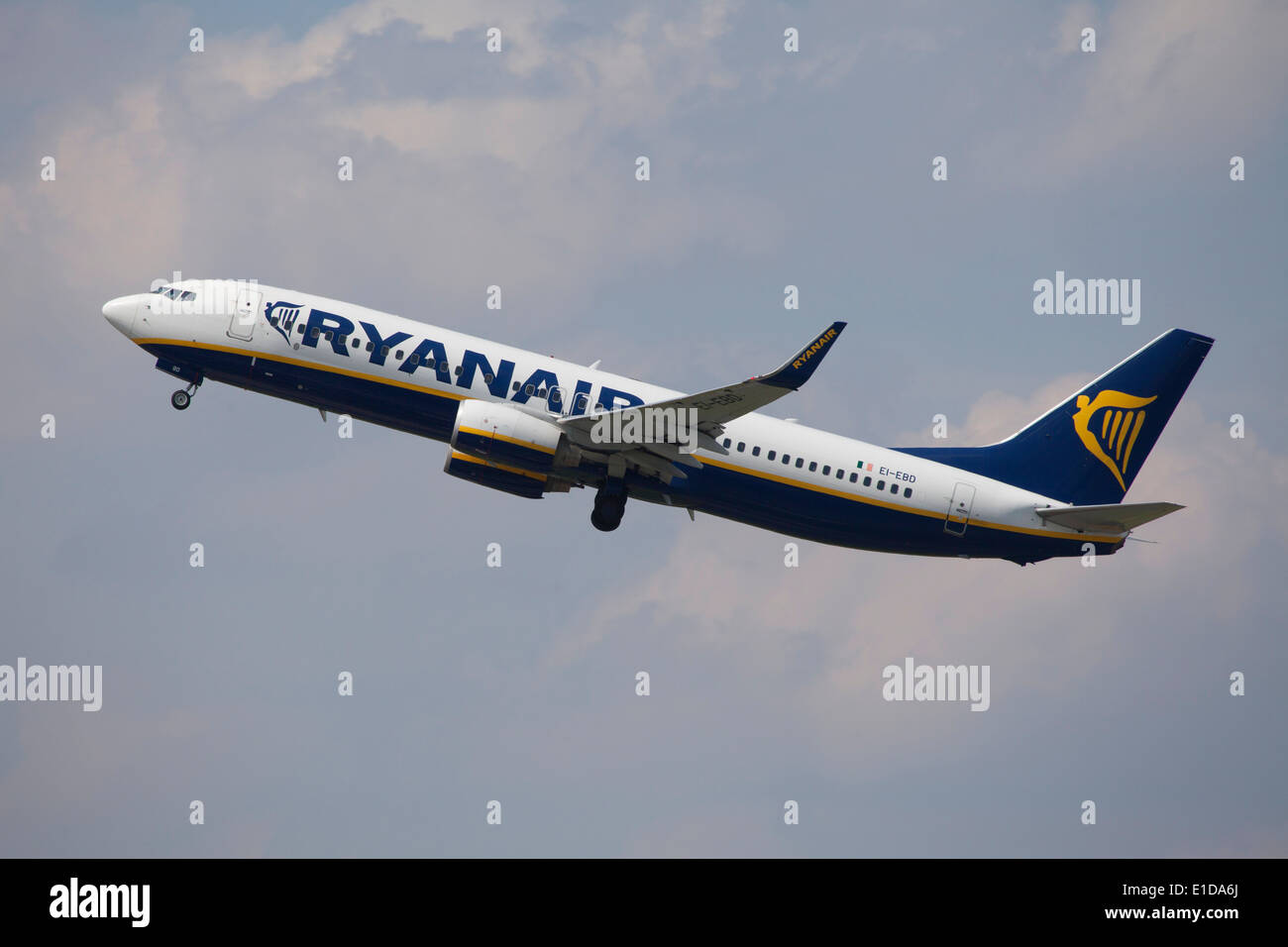 Ryanair Boeing 737 800 tenuto spento Foto Stock