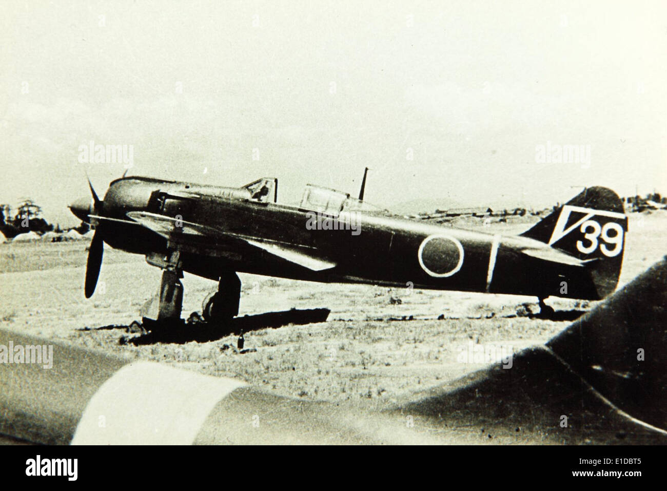 Fotografia del Kawasaki Ki-100, un aereo da caccia giapponese della seconda guerra mondiale rinomato per il suo potente motore radiale e il ruolo nel combattimento aereo di fine guerra. Foto Stock