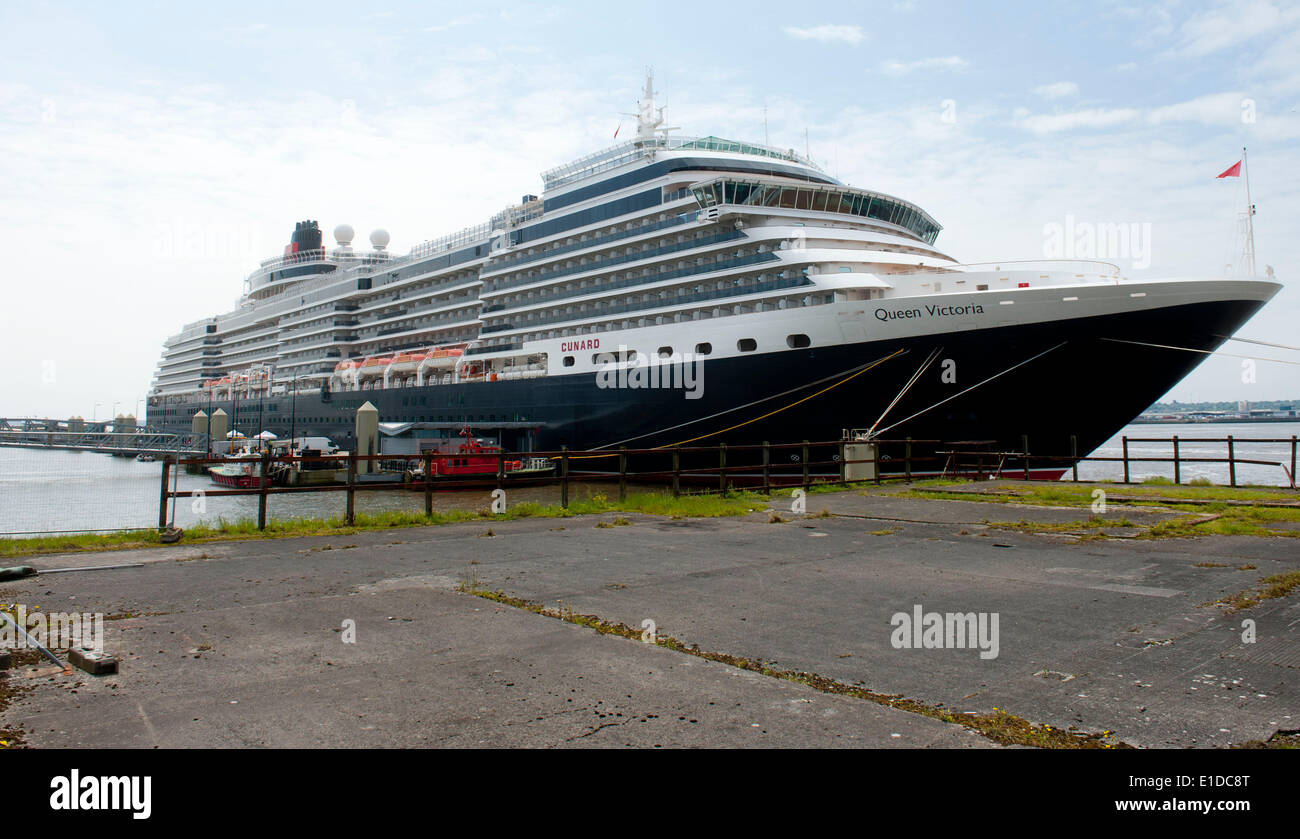 La Cunard nave da crociera Queen Victoria, in Liverpool Venerdì, 30 maggio 2014, Foto Stock