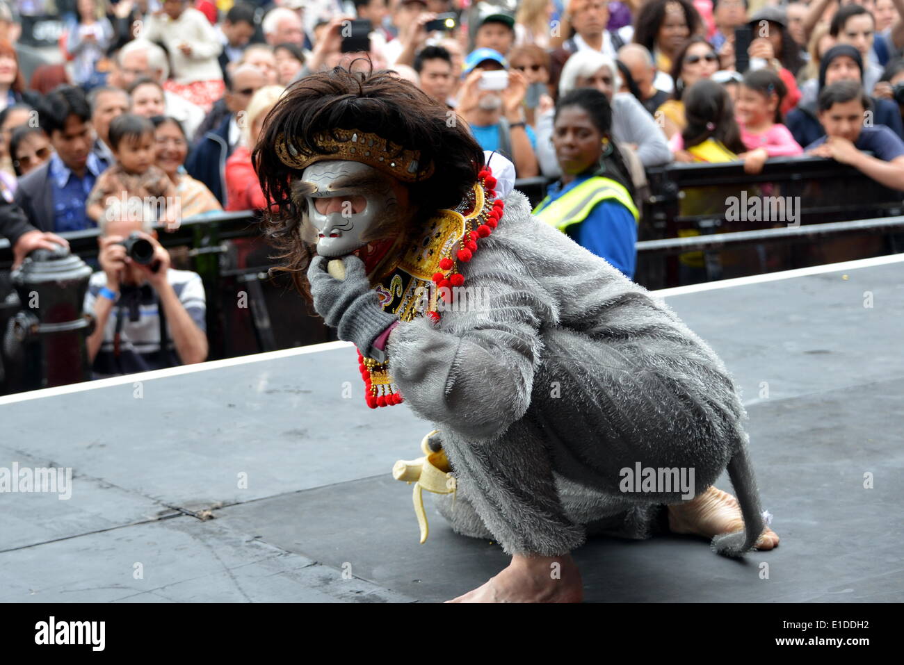 Londra, Regno Unito. 31 Maggio, 2014. , Trafalgar Square per l'Indonesia. Ciao " Indonesia " dietro le quinte era mostrare la vivace cultura e tradizioni dell Indonesia. Tra gli espositori figuravano il Ministero del Turismo, Ambasciata di Indonesia, Garuda Indonesia tra gli altri. Foto di vedere Li/Alamy Live News Foto Stock