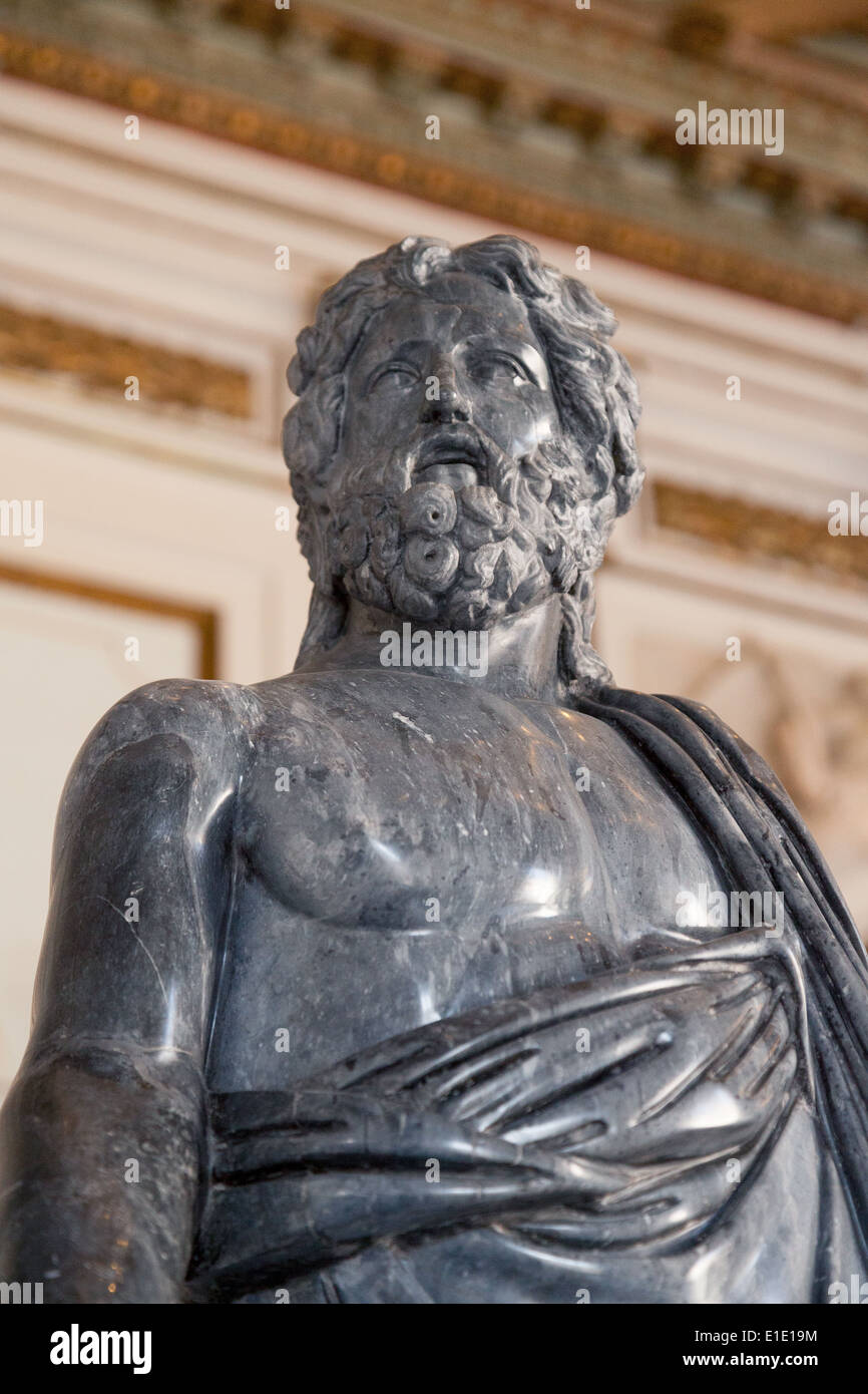Close up dettaglio di una statua del dio Zeus, Musei Capitolini ( Musei Capitolini ), Roma Italia Europa Foto Stock