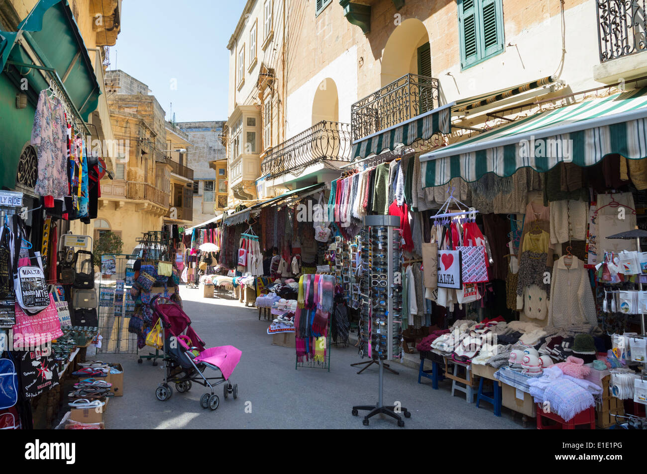 Strade strette, Victoria (Rabat) Gozo, Malta, l'Europa. Foto Stock