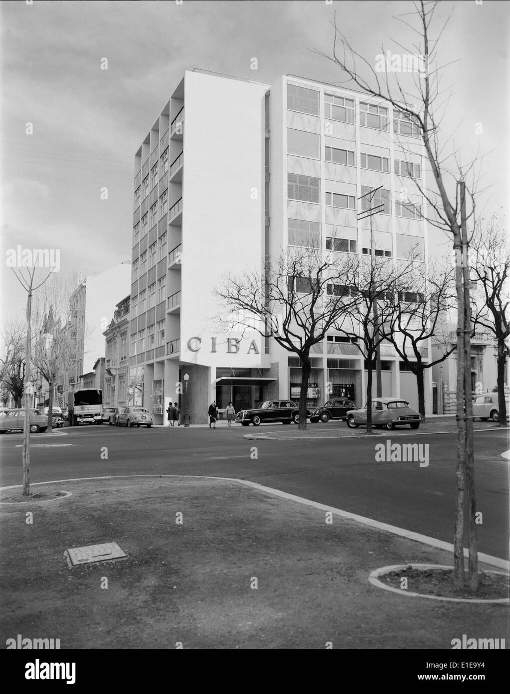 I laboratori Ciba di Lisbona sono noti per i loro contributi alle industrie farmaceutiche e chimiche, che svolgono un ruolo chiave nei settori scientifico e industriale del Portogallo. Foto Stock