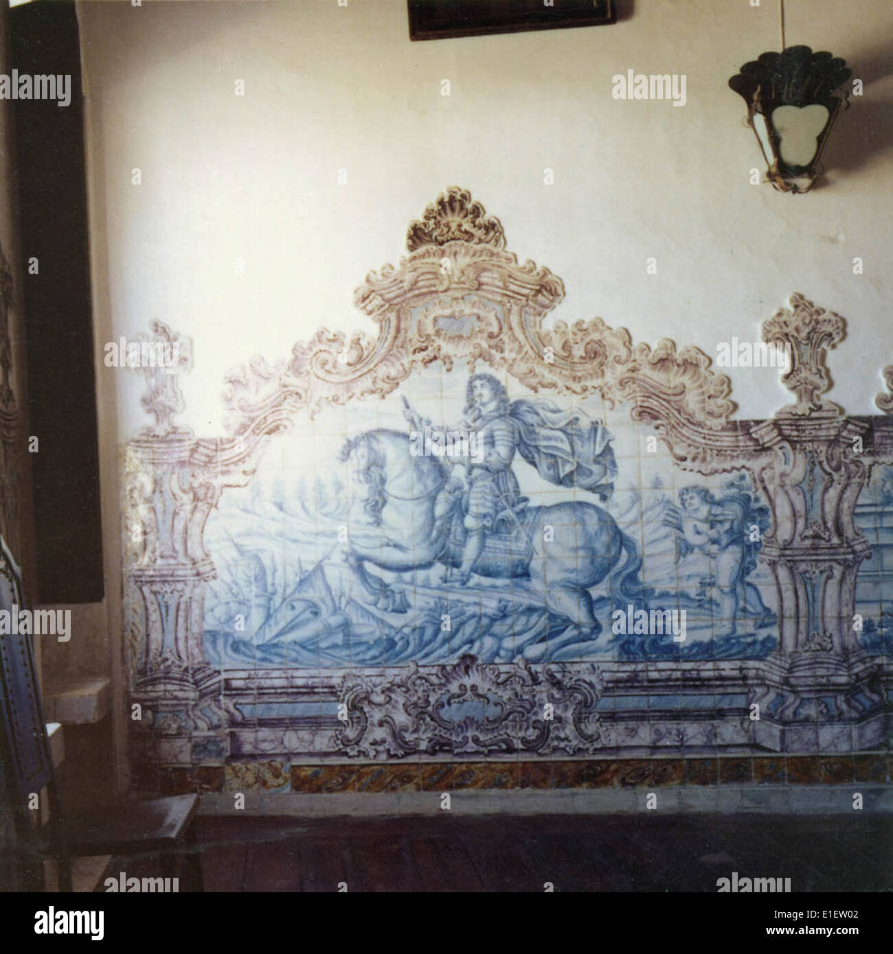 Il Paco dos Viscondes de Maiorca a Maiorca, Portogallo, è un palazzo storico noto per i suoi azulejos portoghesi, l'architettura e il suo collegamento con la famiglia Visconde de Maiorca. Foto Stock