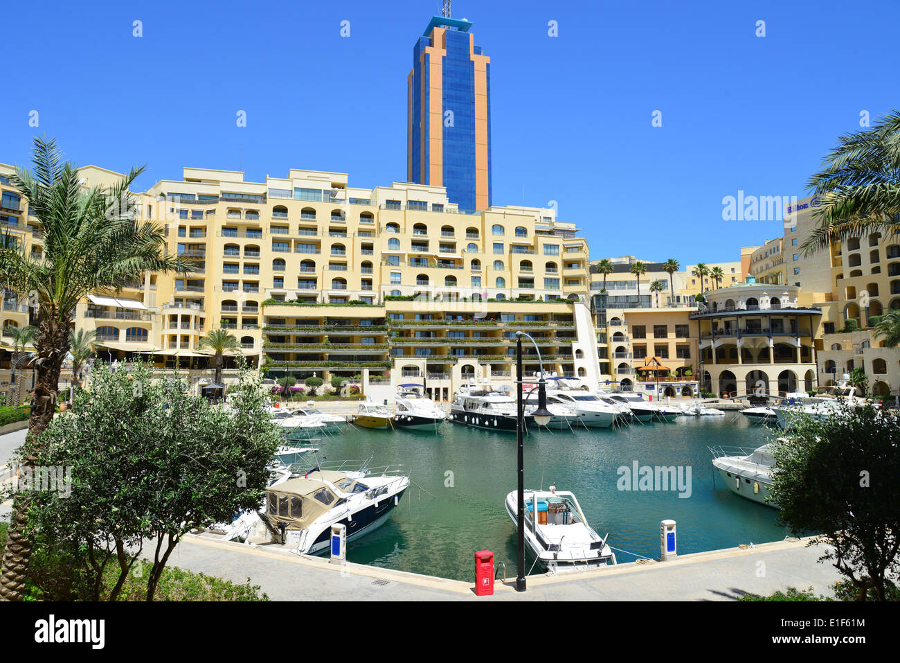 Marina di Portomaso, Paceville, St Julians (San Ġiljan), nord del quartiere portuale, Malta Majjistral Regione, Repubblica di Malta Foto Stock