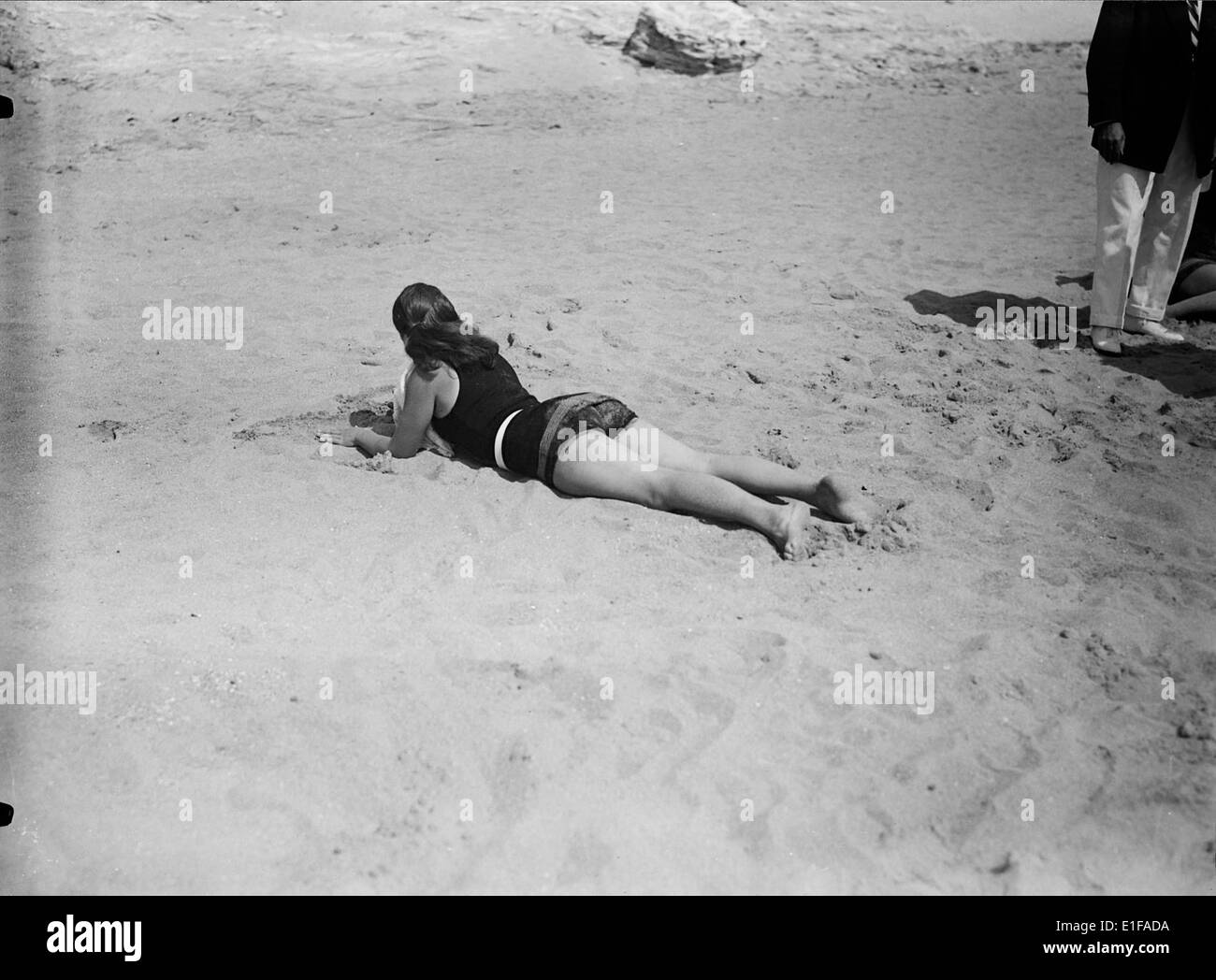 Fotografia di Praia do Monte Estoril in Portogallo, che mostra la spiaggia e le sue viste panoramiche lungo la costa di Estoril. Foto Stock