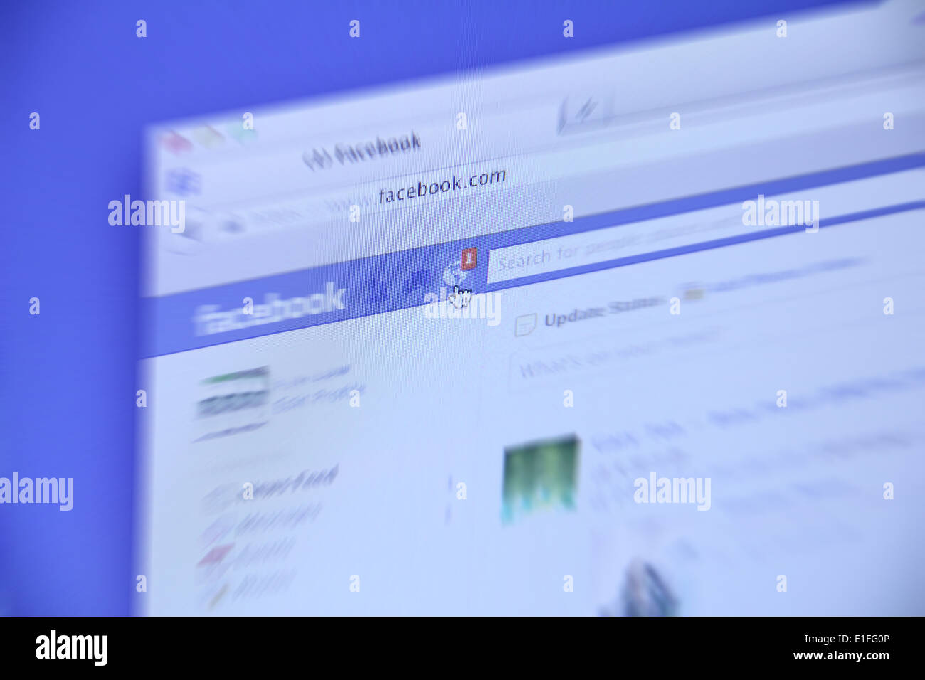 Queste icone indicano nuovi activitie su qualcuno profilo personale su Facebook. Ad oggi, Facebook è il più grande social media Foto Stock