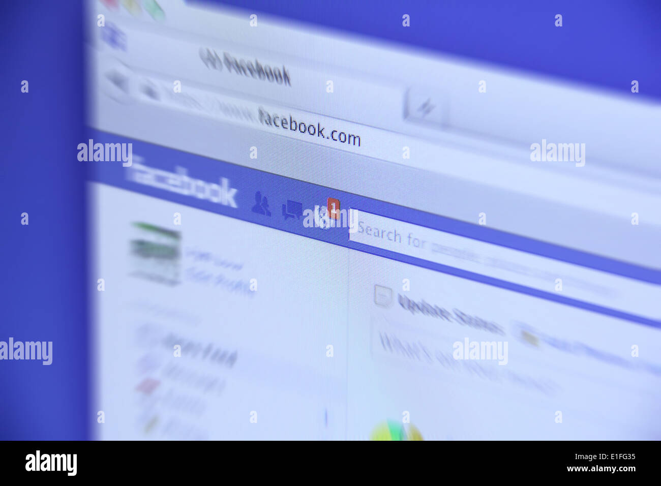 Queste icone indicano nuovi activitie su qualcuno profilo personale su Facebook. Ad oggi, Facebook è il più grande social media Foto Stock