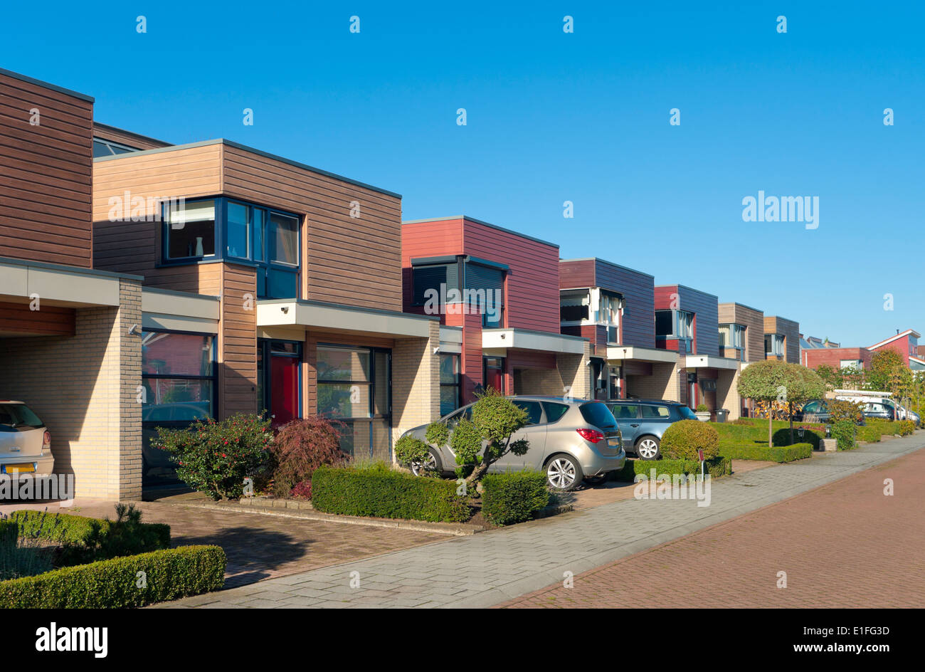 Fila di moderne case di città in Oldenzaal, Paesi Bassi Foto Stock