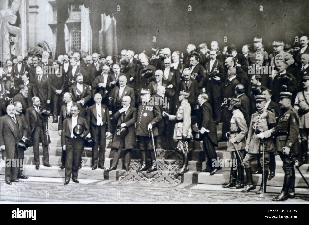 Fotografia di alcuni degli uomini che hanno indotto la Francia attraverso anni di prova a trionfare alla fine della prima guerra mondiale. Datata 1919. Parigi, Francia Foto Stock