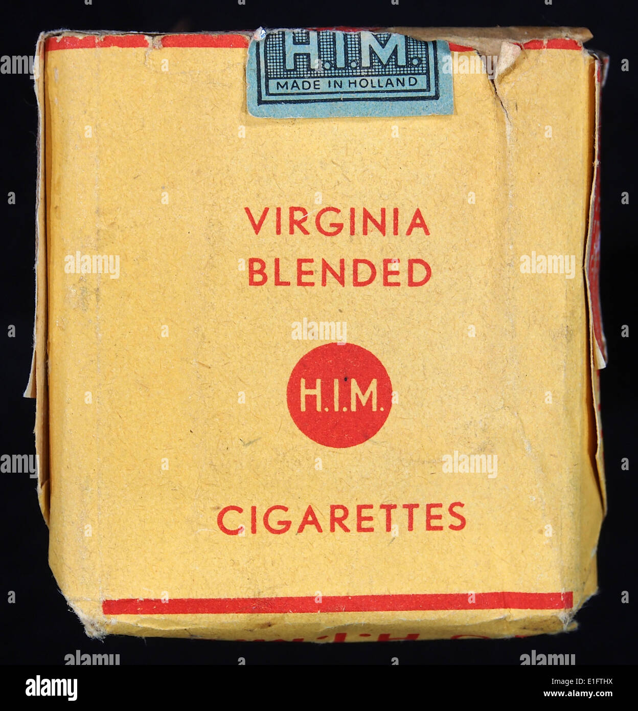 Il retro del pacchetto di sigarette His Imperial Majesty, che mostra il suo design vintage e il marchio di un marchio di tabacco classico. Foto Stock