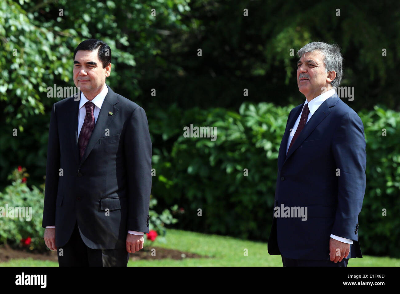 (140603) -- ANKARA, Giugno 3, 2014 (Xinhua)--Presidnet turco Abdullah Gul (R) accoglie con favore la visita il Presidente turkmeno Gurbanguly Berdymukhamedov ad Ankara, Turchia, Giugno 3, 2014. (Xinhua/Mustafa Kaya) Foto Stock