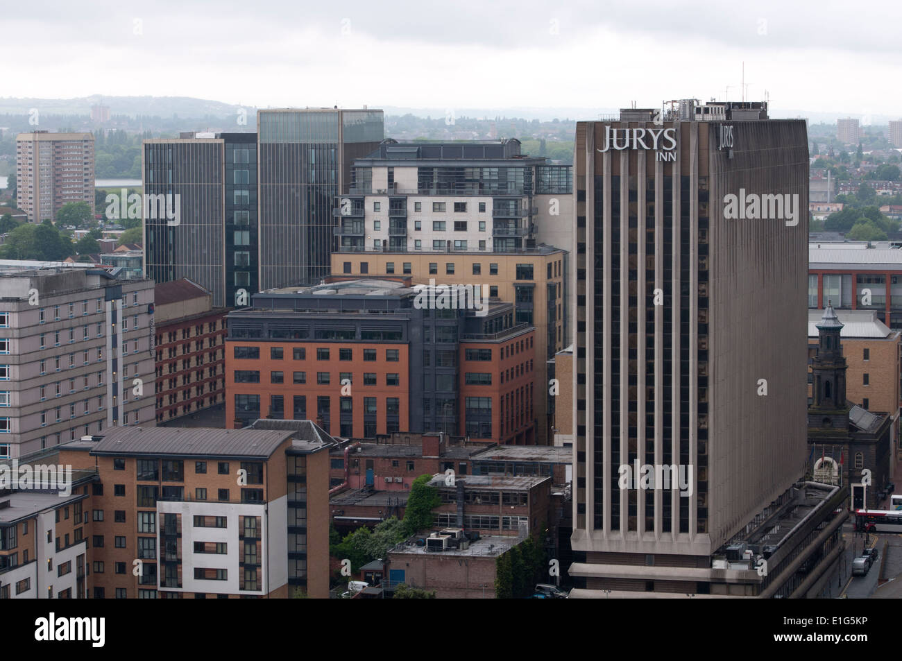 Visualizzare compresi Jury's Inn hotel dal cubo roof garden, Birmingham, Regno Unito Foto Stock