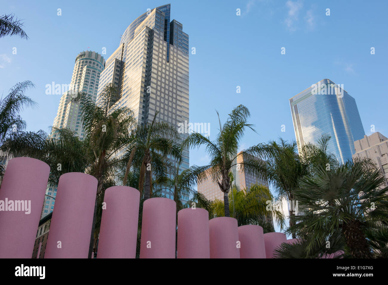 Los Angeles California, Centro citta', quartiere finanziario, skyline, grattacielo, alto edificio, US Bank Tower, Library Tower, rotondo, postmoderno, architettura Pei Foto Stock