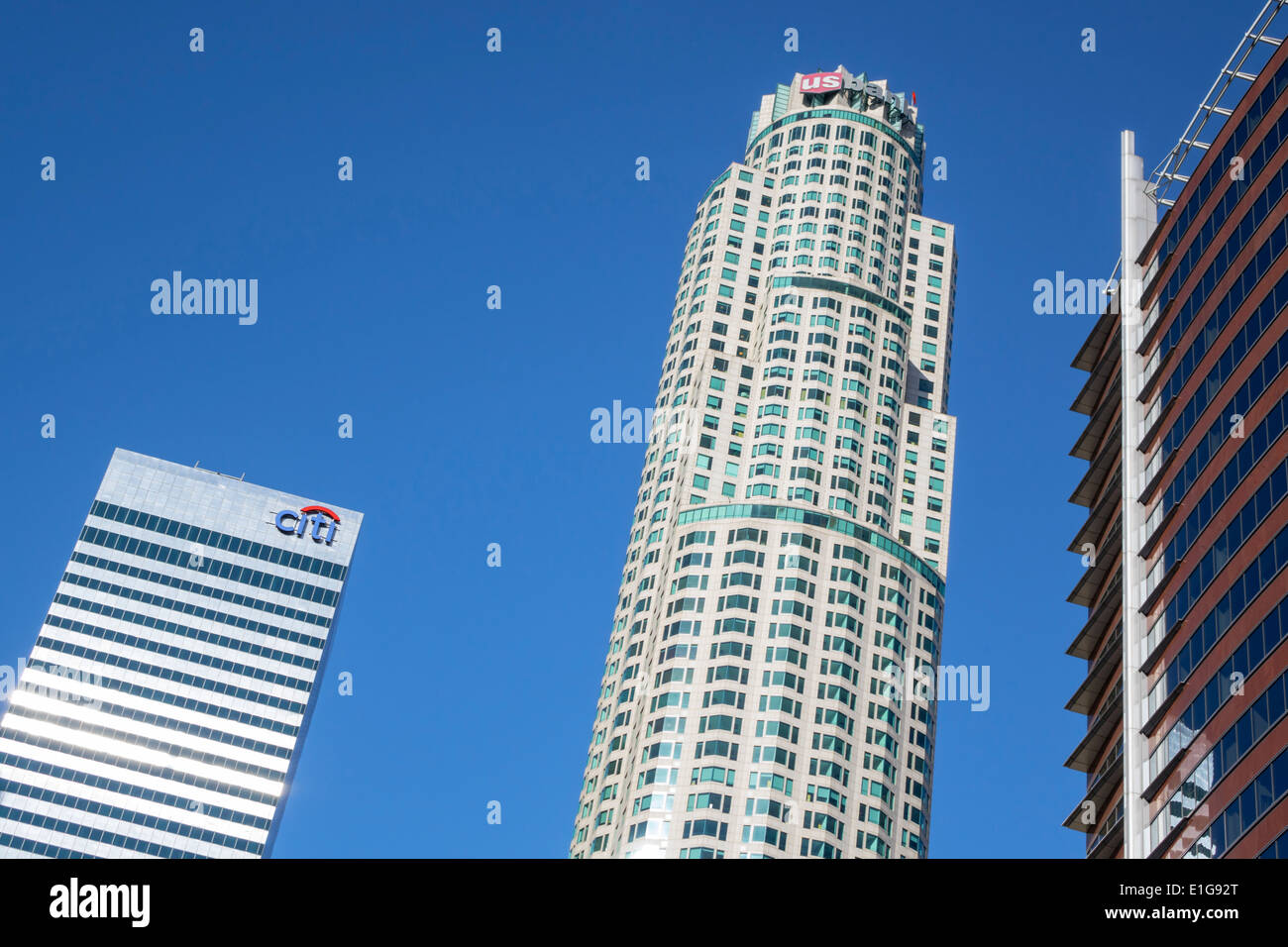 Los Angeles California, Centro citta', quartiere finanziario, skyline della citta', grattacielo, alto edificio, US Bank Tower, Library Tower, rotonda, postmoderna, architettonica Foto Stock