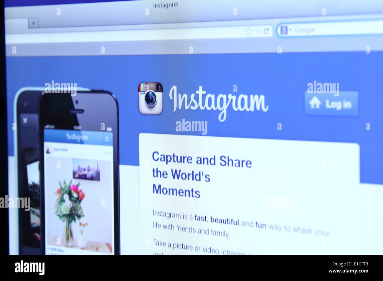 Foto di Instagram homepage su schermo di un monitor. Instagram è una libera applicazione di condivisione delle foto che permette agli utenti di scattare foto Foto Stock