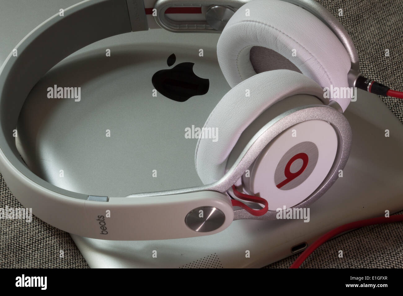 Beats by dre headphones immagini e fotografie stock ad alta risoluzione -  Alamy
