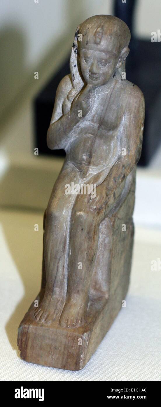 Figura seduta di Arpocrate. La pietra. Periodo Tardo 600-100 A.C. Foto Stock