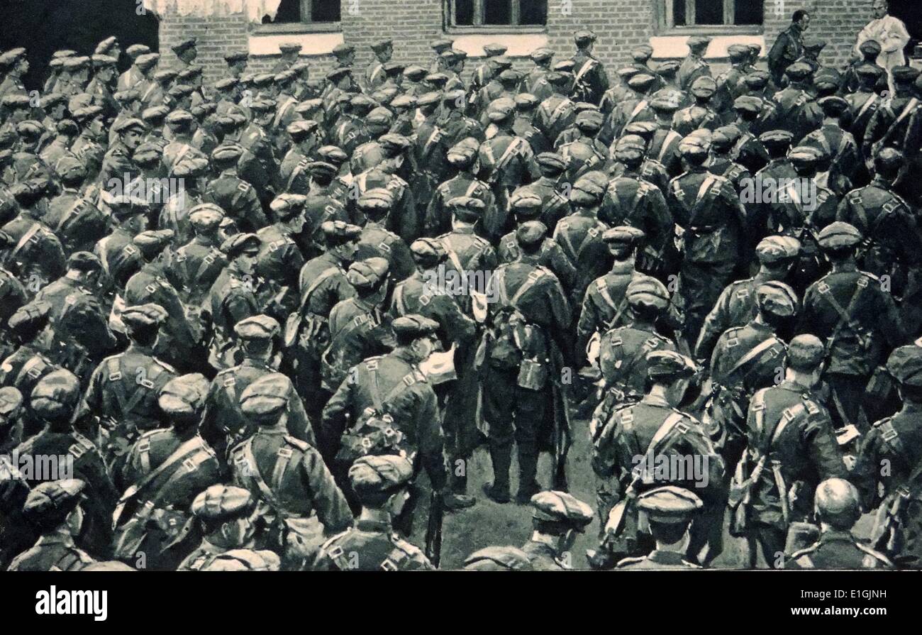 Soldati britannici preparare per il trasporto da Londra a campi di battaglia durante la Prima Guerra Mondiale. Foto Stock