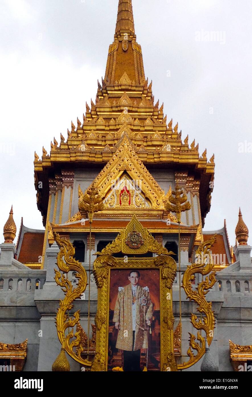 Bhumibol Adulyadej nato il 5 dicembre 1927) è il regnante Re della Thailandia. noto come Rama IX. Dopo aver regnato dal 9 giugno 1946, è il più lungo del monarca regnante nella storia tailandese Foto Stock