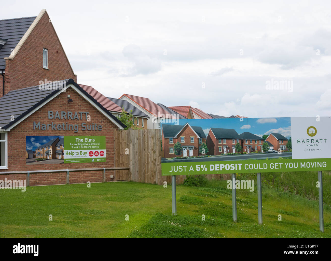 Barratt case di sviluppo vicino a Stockton on Tees, Inghilterra del nord est. Regno Unito Foto Stock